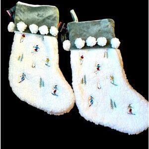 ⛷️🌲Set of 2 adorable soft fleece stockings 🌲⛷️Ski themed ⛷️NWT!
